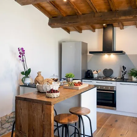 Villa Lo Spigo 4, Emma *
