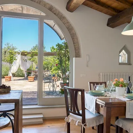 Villa Lo Spigo 4, Emma