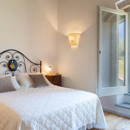 Villa Lo Spigo 4, Emma *